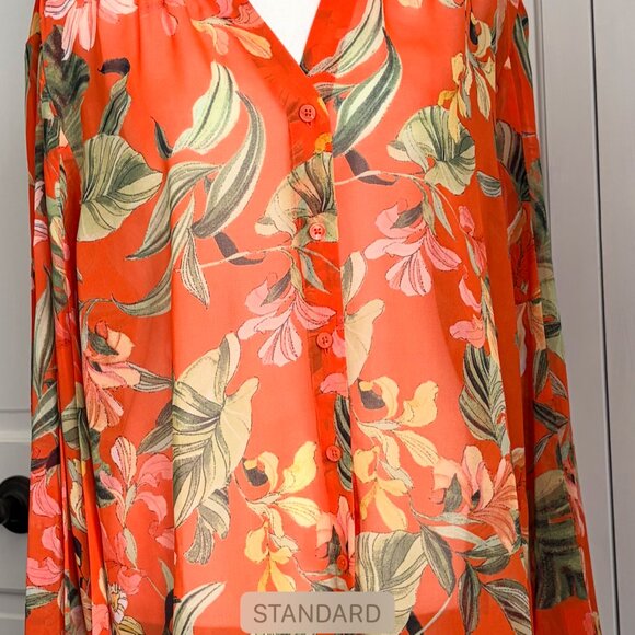 Chico's Size 14 Orchid Pleated Sleeve Blouse, Like New, Sheer, Lightweight - Picture 2 of 9